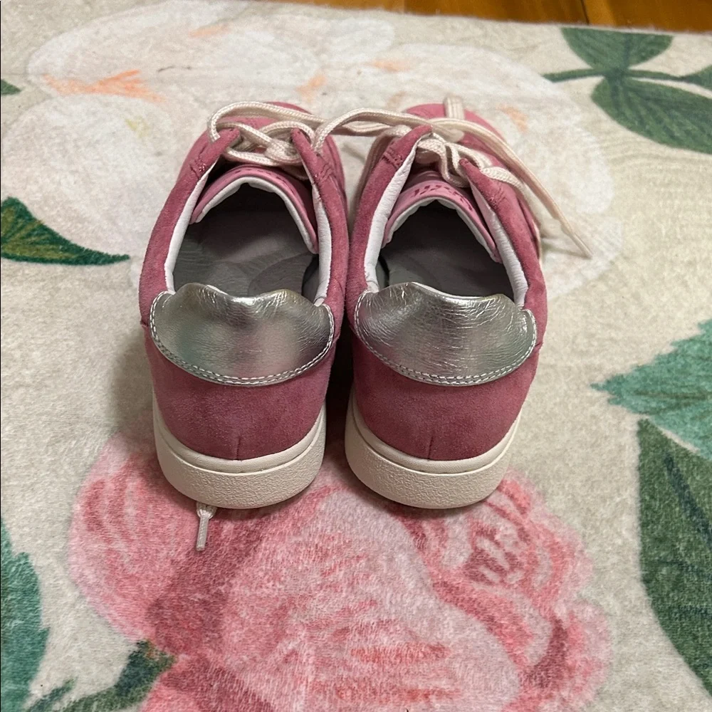 Sofft Rose Suede Sneakers NWOT